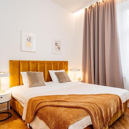 Crystal House - Loftaffair Collection Apartment Krakow Luaran gambar